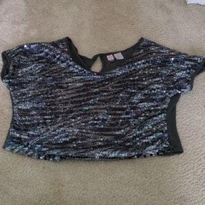 Shimmery grey blue crop top